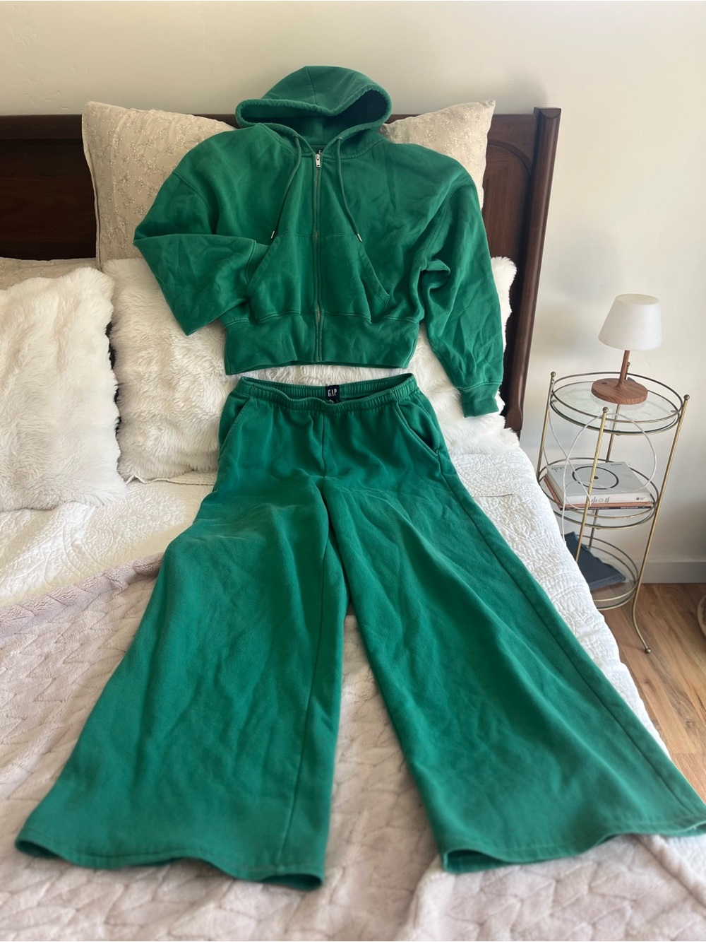 Gap Green Wide-Leg Sweatpants and Crop Zip Up Sweatshirt Set